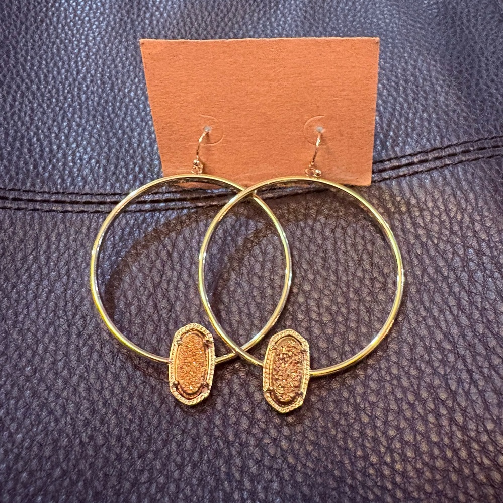 Elegant Gold Hoop Earrings